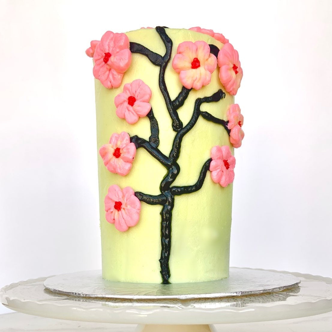 How to Pipe Buttercream Cherry Blossoms - Baking Butterly Love